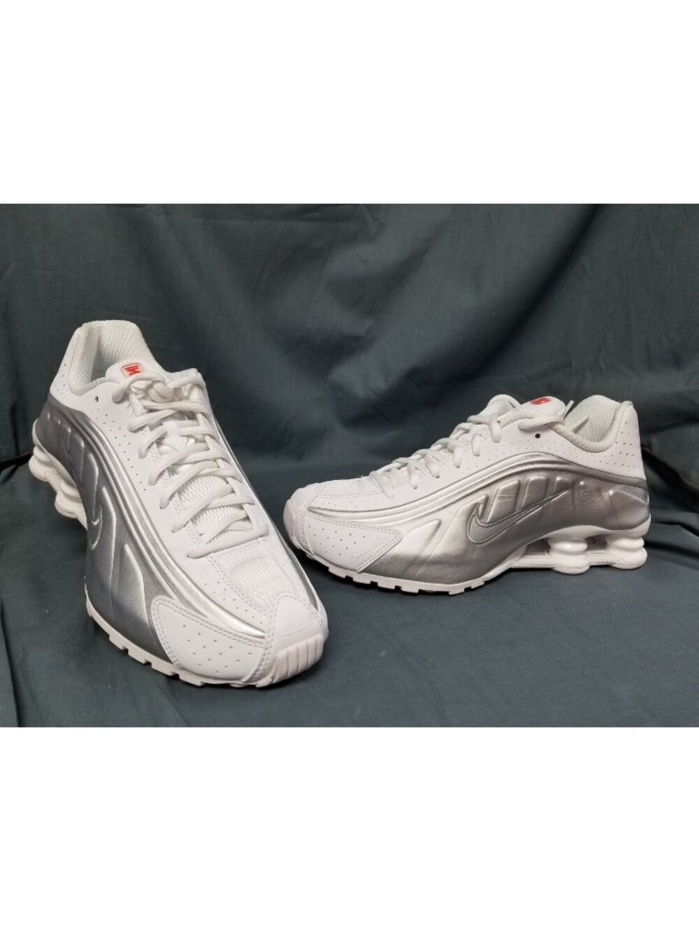 Nike Shox R4 White Metallic Silver AR3565 101 Women's Size 9.5 NEW NO BOX!